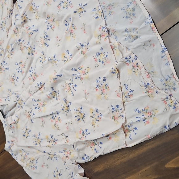 Floral Women's Top - Picture 4 of 12